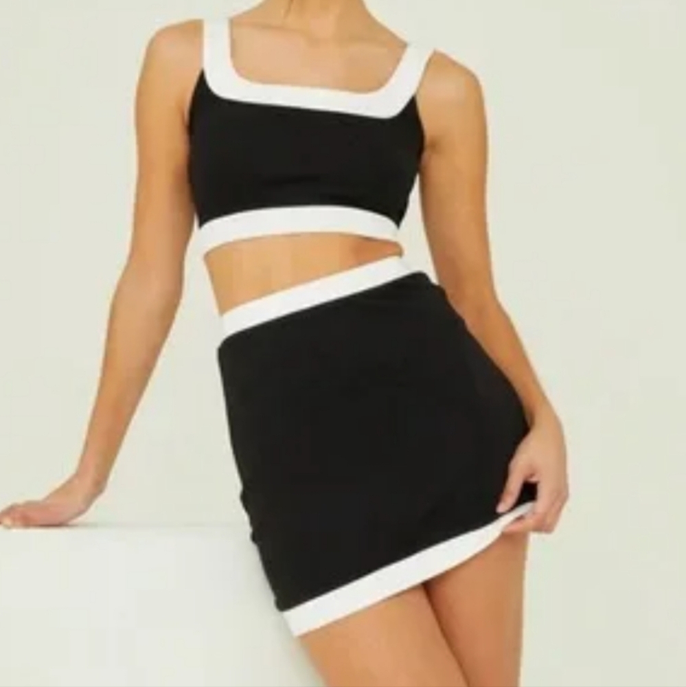 Express Monochrome Crop Top